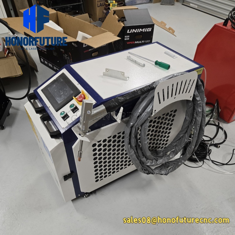 Saldatrice Laser Portatile 150 - Industrial Laser Welding Machine recensione e prezzo